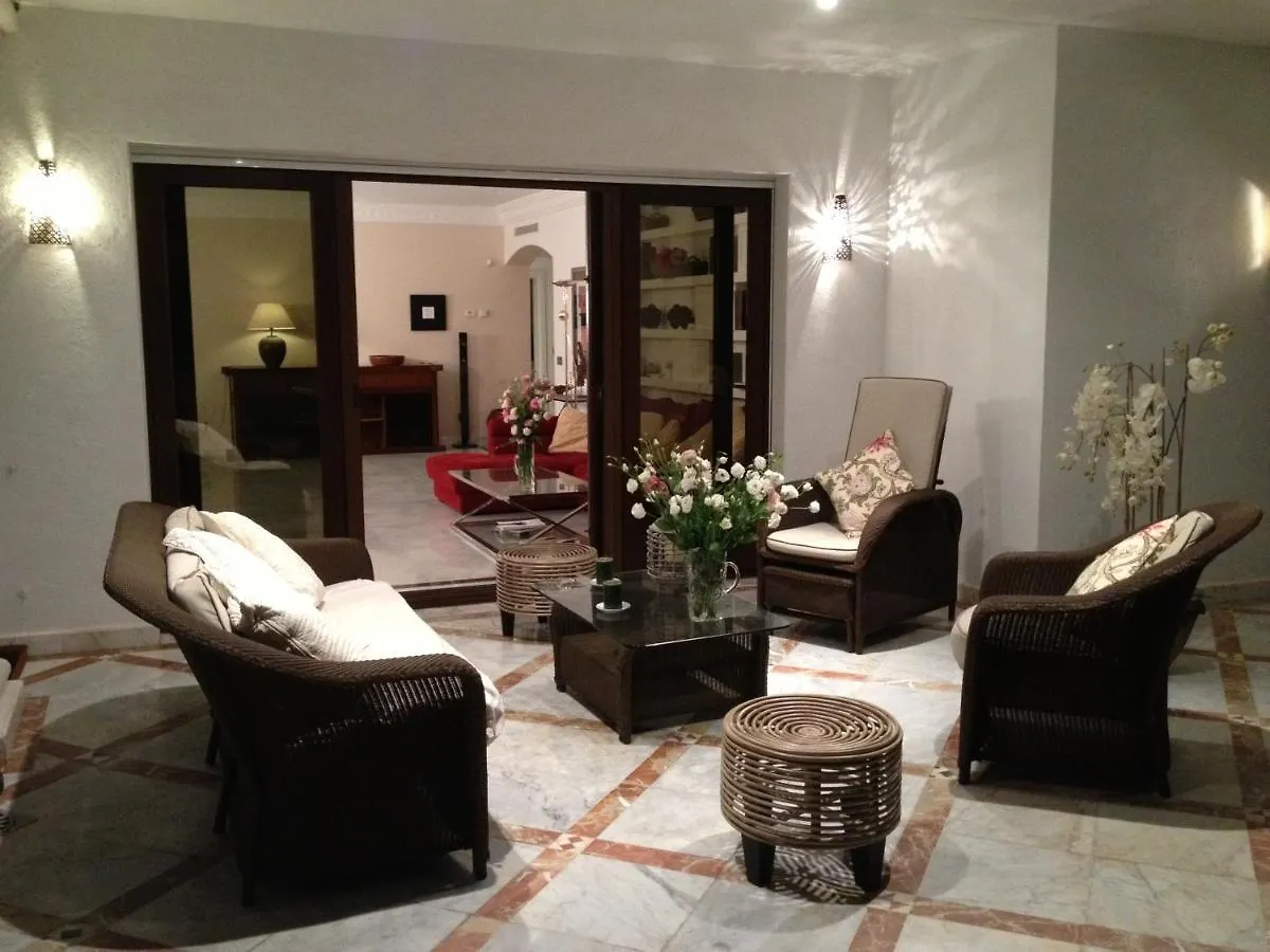 Stunning 175 M2 Apartment With Terrace And Jacuzzi Marbella 0*,
